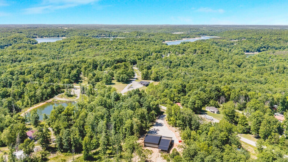 More Photos Of 112 Wilderness Rd, Mammoth Cave General Retail For Sale