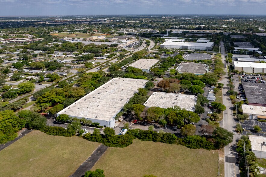 More Photos Of 6741 W Sunrise Blvd, Plantation Unknown For Lease