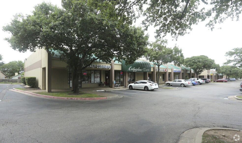 More Photos Of 8106- Brodie Ln, Austin Unknown For Lease