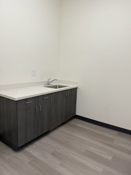 More Photos Of 2225 Martin Ave, Santa Clara Unknown For Lease