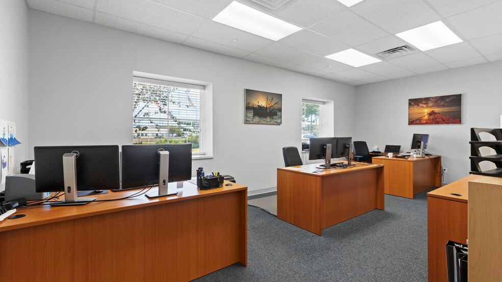 More Photos Of 1205 Butler Rd, League City Warehouse For Sale