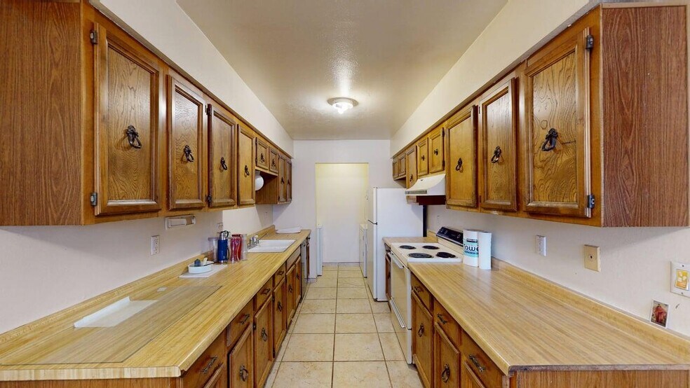 More Photos Of 12708 Copper Ave NE, Albuquerque Multifamily For Sale