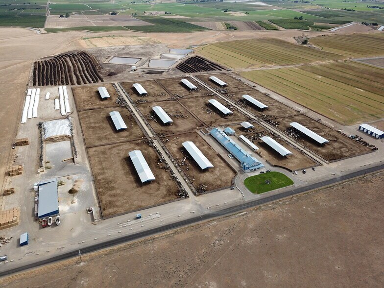 Primary Photo Of 1400 Lewandowski Rd, Sunnyside Specialty For Sale