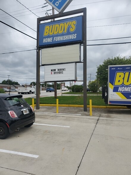 More Photos Of 1190-1200 West Ave, Conyers Freestanding For Sale