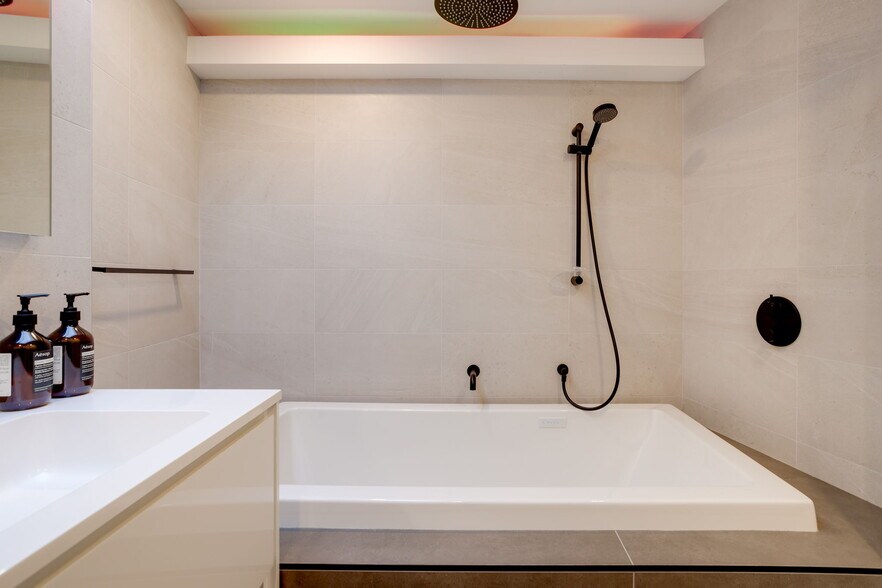 More Photos Of 115 Walnut Ave, Toronto Office For Sale