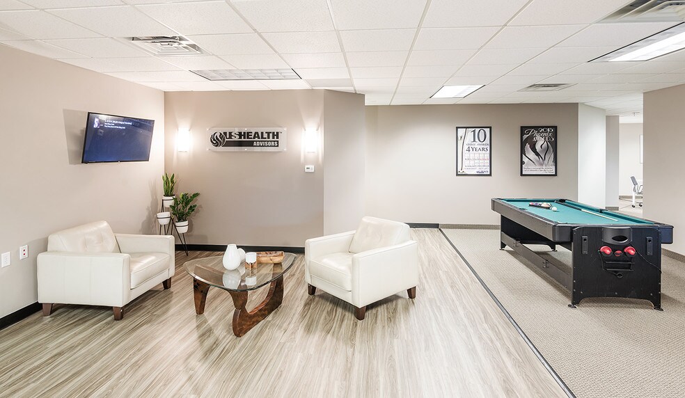 More Photos Of 4747 N 7th St, Phoenix Office For Lease