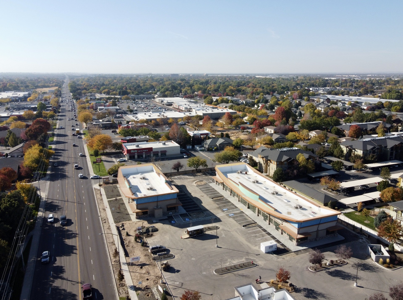 Primary Photo Of 10100 Overland rd, Boise General Retail For Lease