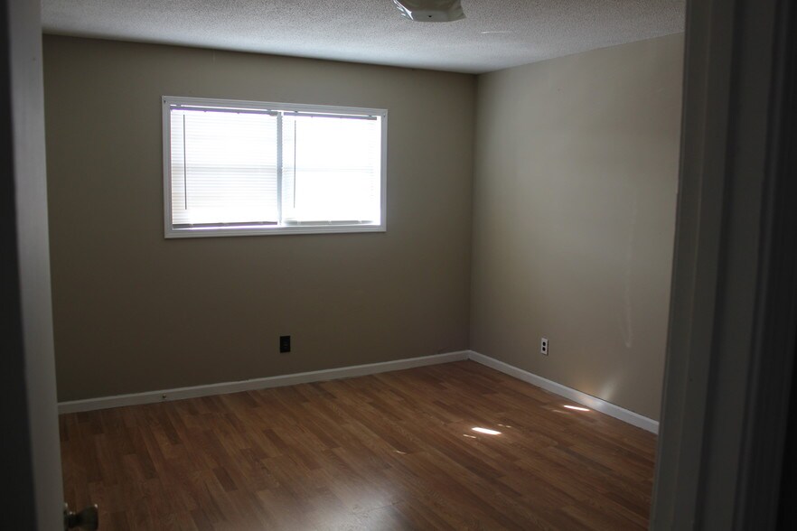 More Photos Of 460 Richardson Rd SE, Calhoun Apartments For Sale