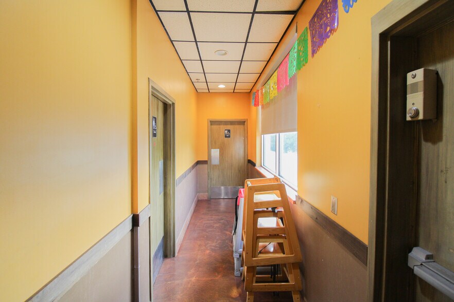 More Photos Of 2423 N Kossow Rd, Waukesha Restaurant For Lease