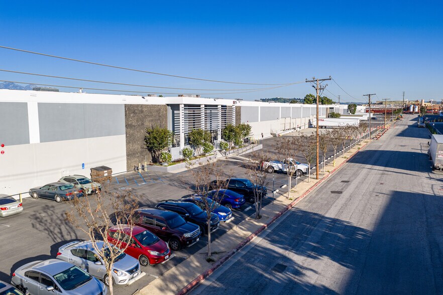 More Photos Of 14421-14441 Bonelli St, City of Industry Warehouse For Lease