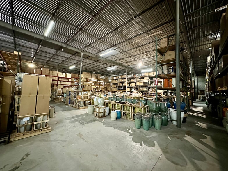 More Photos Of 3580-3588 Broad St, Chamblee Distribution For Sale