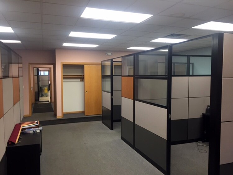 More Photos Of 114-120 Industrial Dr, Gilberts Warehouse For Lease