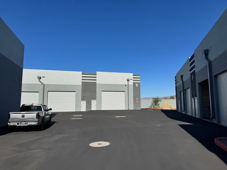 More Photos Of 31606 N Cave Creek Rd, Cave Creek Self Storage For Sale