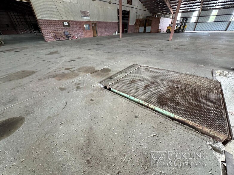 More Photos Of 1000 Barrows Ferry Rd Rd, Milledgeville Warehouse For Lease