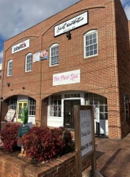 More Photos Of 2486 Rivermont Ave, Lynchburg Storefront Retail Office For Lease
