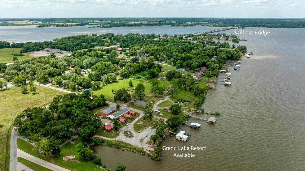 More Photos Of 1511 98th St NW, Grove Storefront For Sale