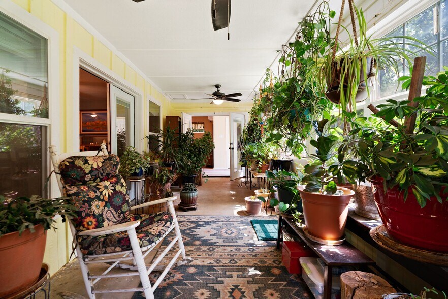More Photos Of 821 County Road 43830, Paris Multifamily For Sale