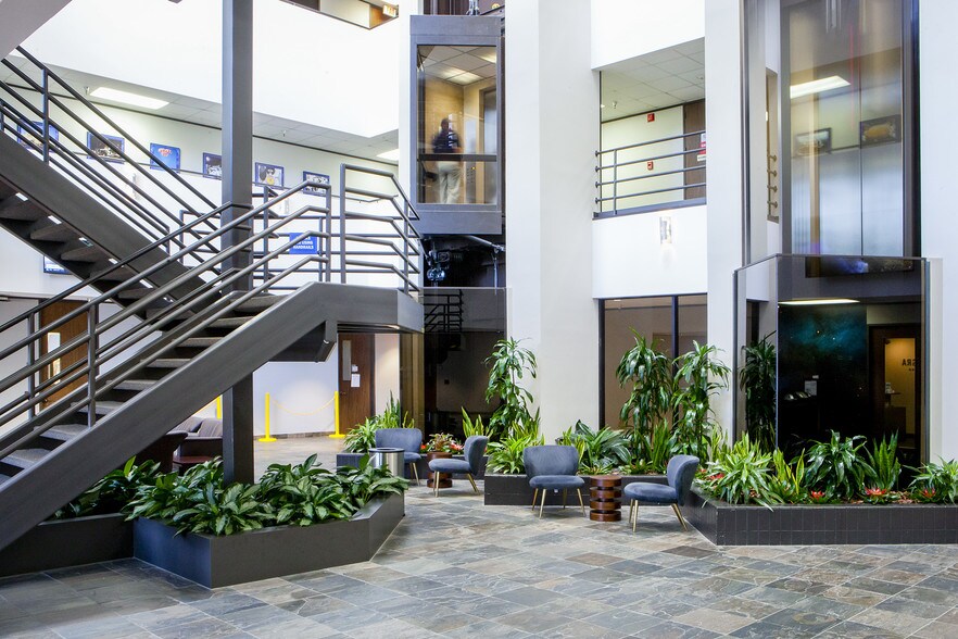 More Photos Of 2224 Bay Area Blvd, Houston Office For Sale