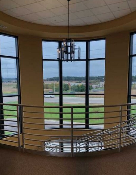 More Photos Of 958 Liberty Dr, Verona General Retail For Lease