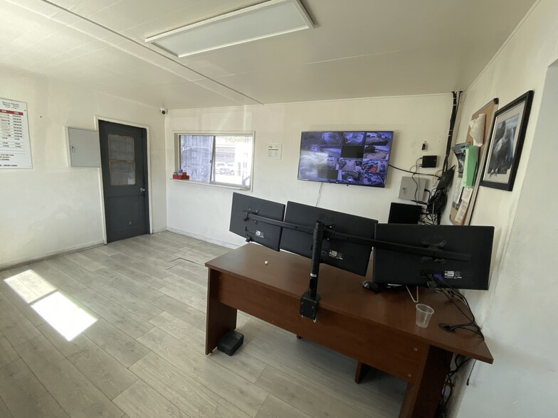 More Photos Of 7620 North Ave, Lemon Grove Service For Lease