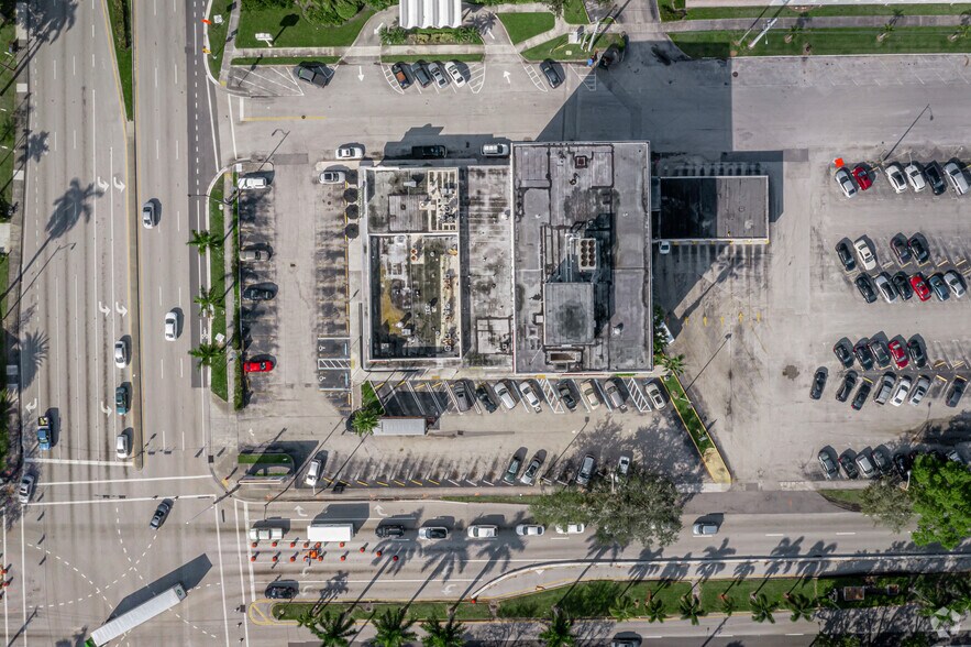 More Photos Of 3325 Hollywood Blvd, Hollywood Loft Creative Space For Lease