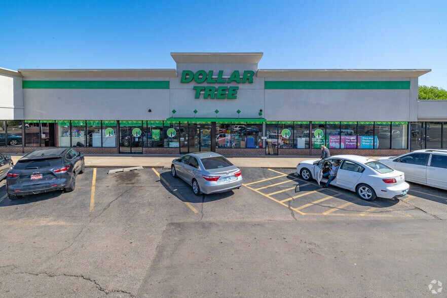 More Photos Of 4303-4349 SE 15th St, Del City General Retail For Lease