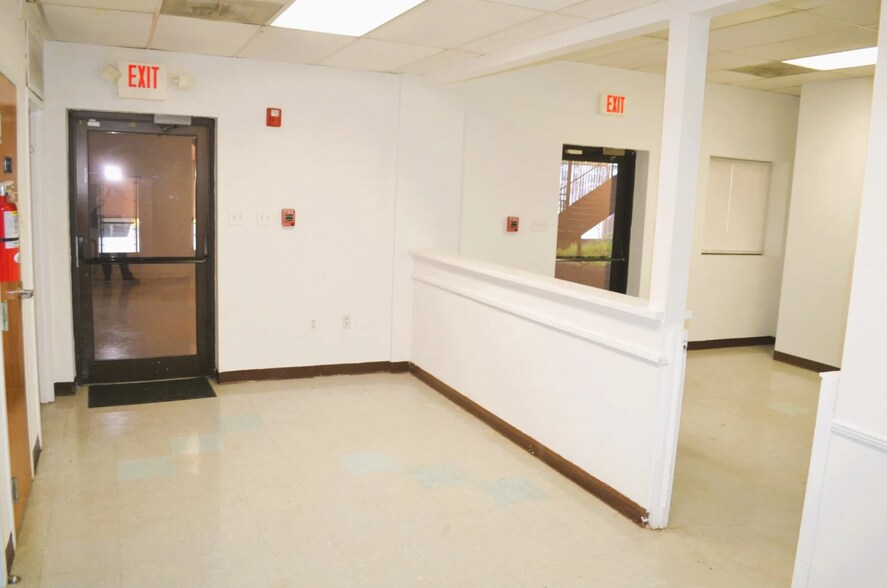 More Photos Of 1506 Hull St, Richmond Religious Facility For Lease