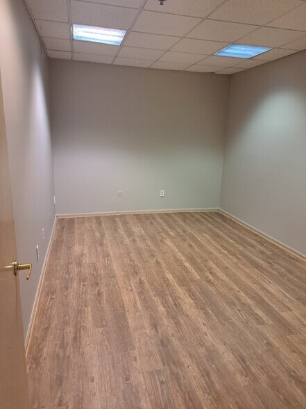 More Photos Of 94 Bayard St, New Brunswick Apartments For Lease