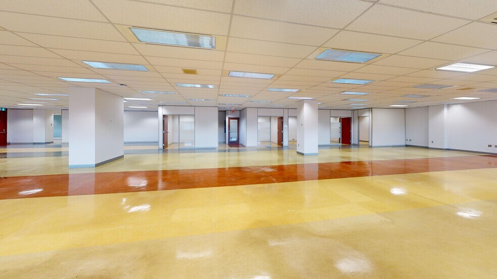 More Photos Of 49 D'armes Pl, Kingston Office For Lease