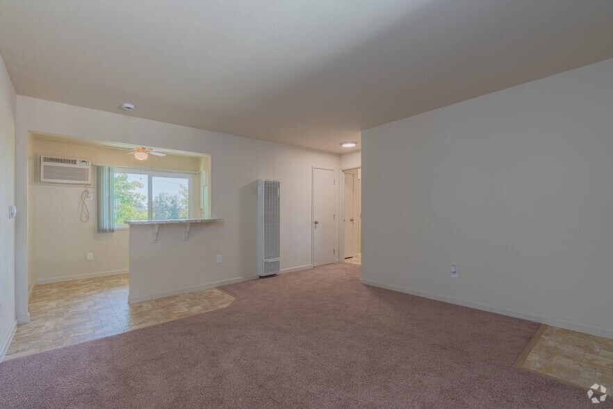 More Photos Of 500 Sunrise Ave, Roseville Apartments For Sale