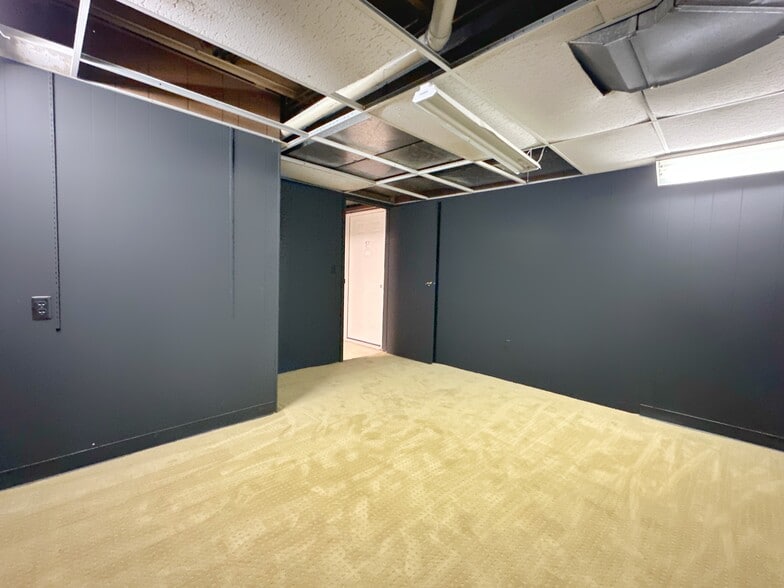 More Photos Of 1277 Hicks Blvd, Fairfield Freestanding For Lease