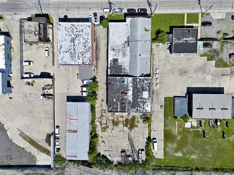 More Photos Of 12925 Auburn St, Detroit Warehouse For Sale