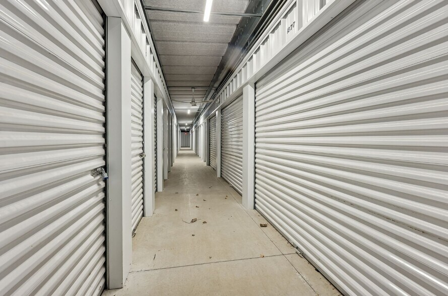 More Photos Of 730 S 29th St, Fort Dodge Self Storage For Sale