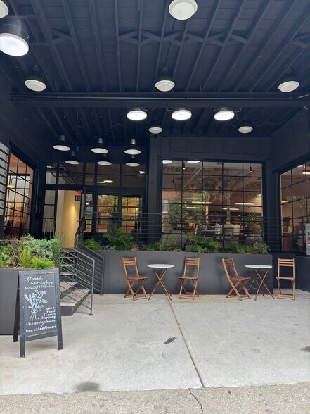 More Photos Of 655 Highland Ave NE, Atlanta Freestanding For Lease