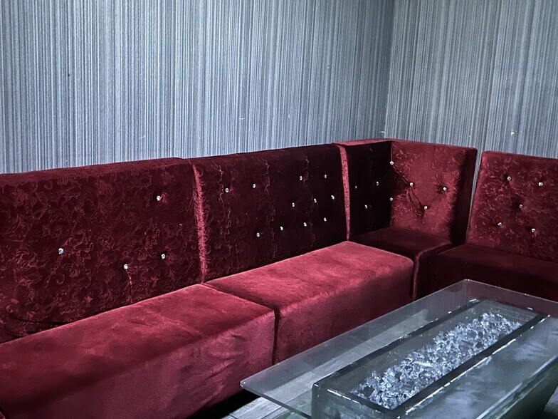 More Photos Of 1017 Front St, Sacramento Storefront Retail Office For Sale