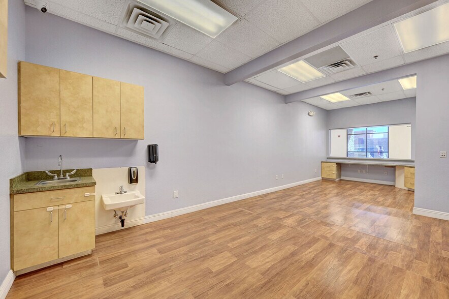More Photos Of 3940 W Ann Rd, North Las Vegas Medical For Lease