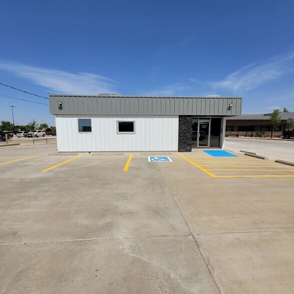 Primary Photo Of 5007 Avenue U, Lubbock Office For Lease