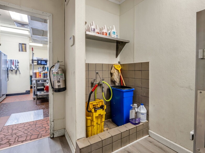 More Photos Of 192 Fashion Cir, Rutherfordton General Retail For Sale
