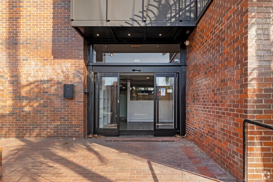 More Photos Of 464 N Fairfax Ave, Los Angeles Office For Lease