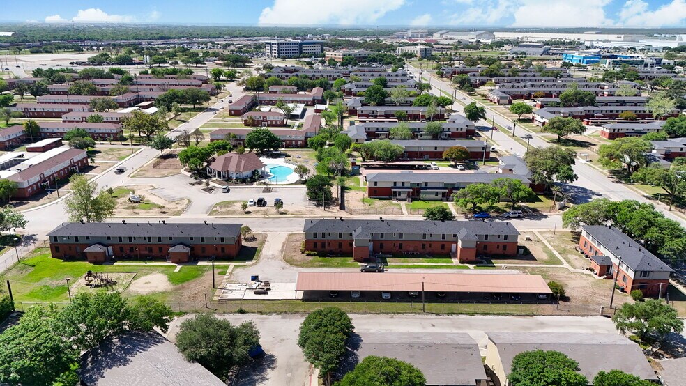 More Photos Of 309 Calgary Ave, San Antonio Apartments For Sale
