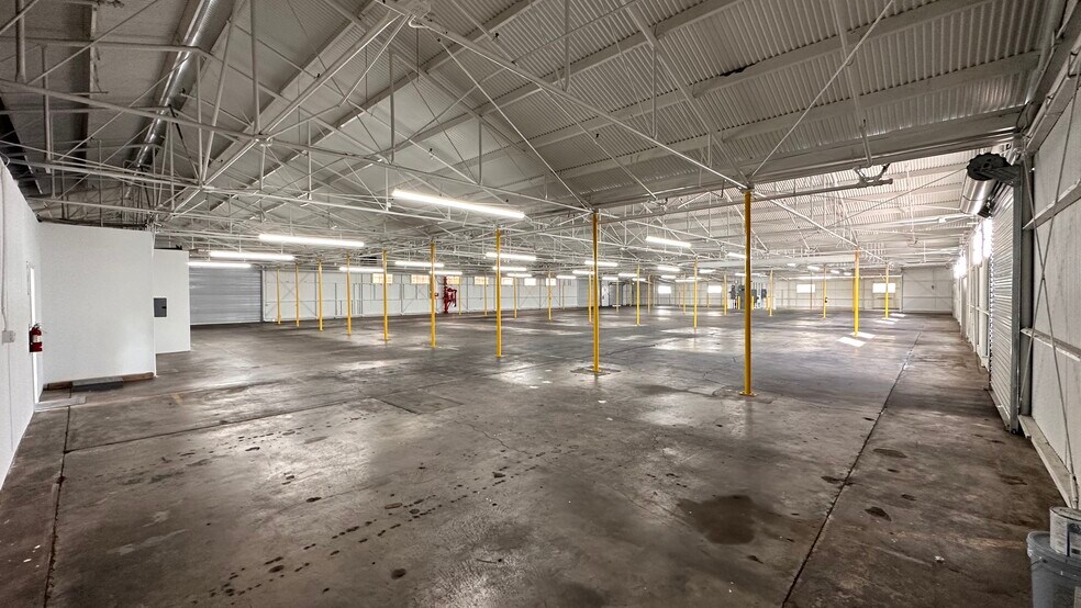 More Photos Of 1040 N Olive St, Anaheim Warehouse For Lease
