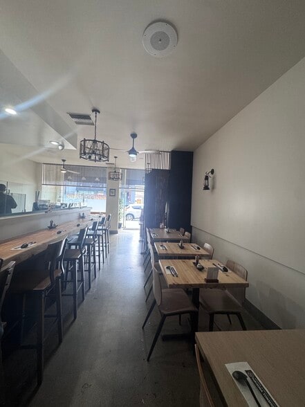 More Photos Of 349 N La Cienega Blvd, Los Angeles Restaurant For Lease