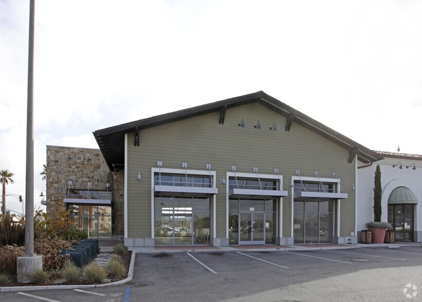 More Photos Of 1553 Fremont Blvd, Seaside Freestanding For Sale