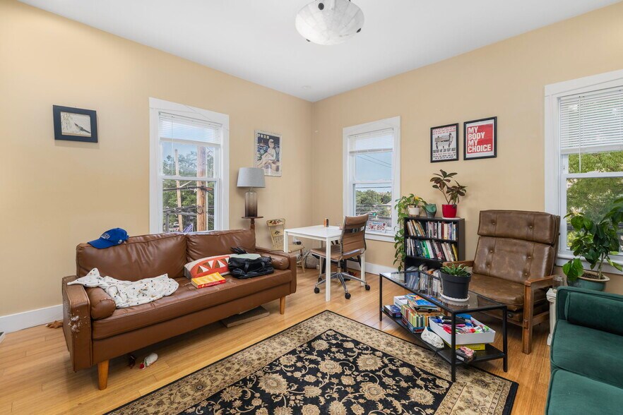 More Photos Of 64-66 Pitman St, Providence Apartments For Sale