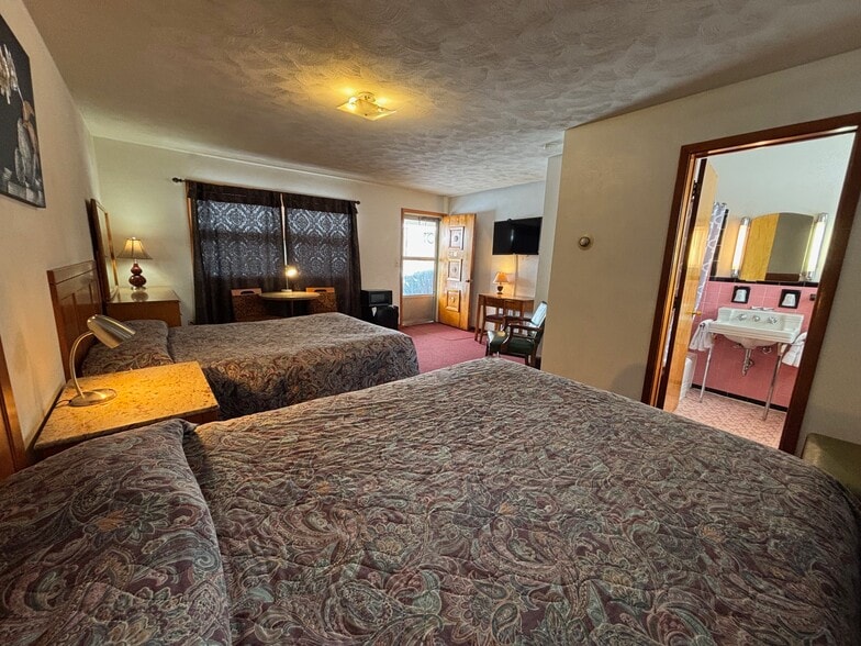 More Photos Of 212 Buffalo St, Gowanda Hotel For Sale