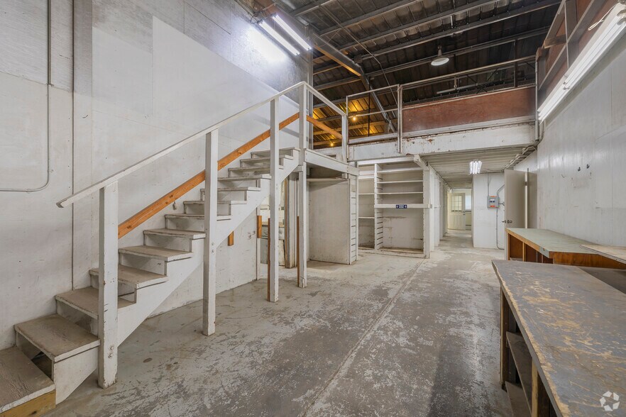 More Photos Of 2301 Napa Vallejo Hwy, Napa Manufacturing For Lease