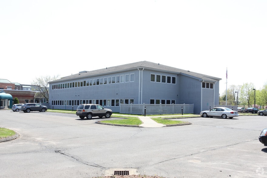 More Photos Of 520 Saybrook Rd, Middletown Medical For Lease