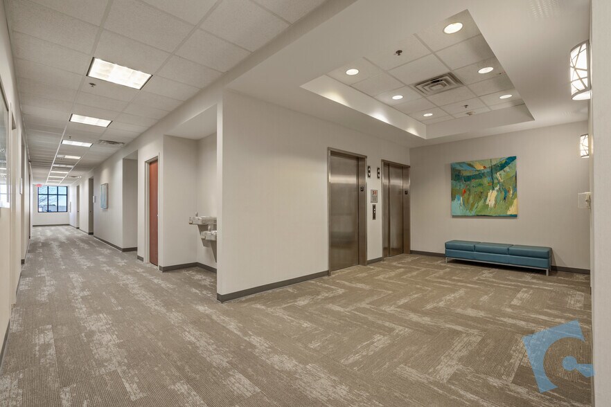 More Photos Of 809 W Harwood Rd, Hurst Medical For Lease