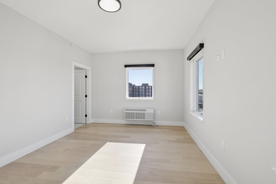 More Photos Of 34-40 Hudson St, Newark Apartments For Lease