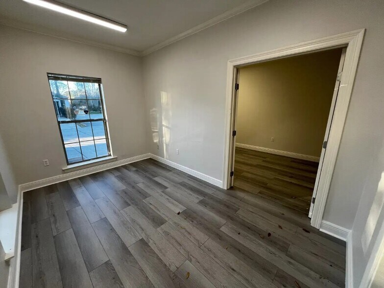More Photos Of 6555 Perkins Rd, Baton Rouge Office For Lease